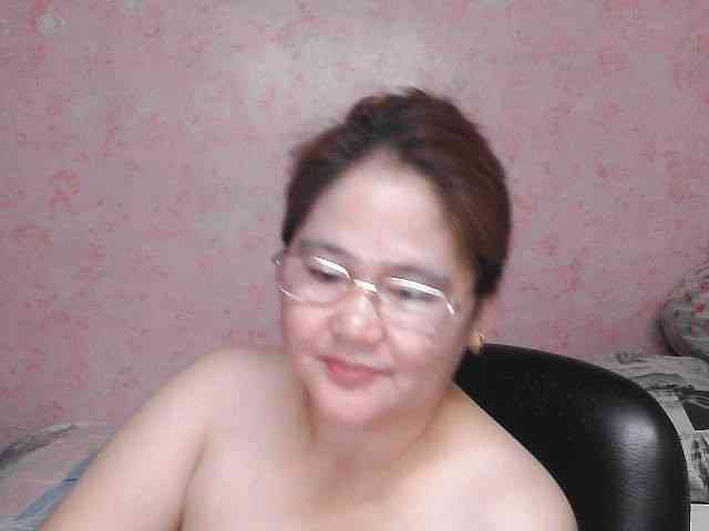 NICEtitspinay webcam