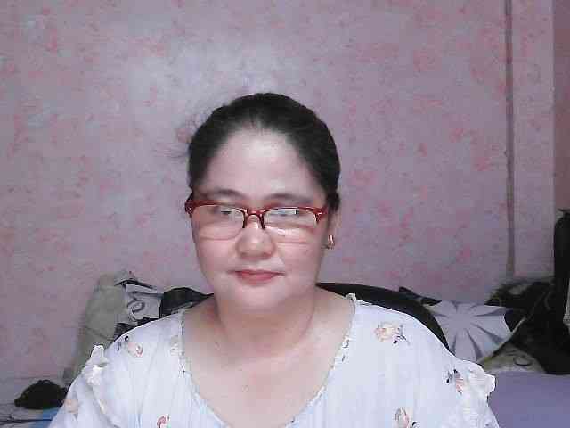 NICEtitspinay webcam