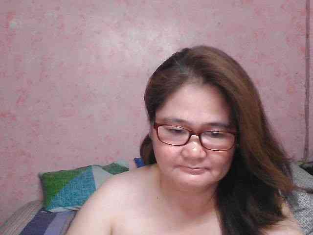 NICEtitspinay webcam