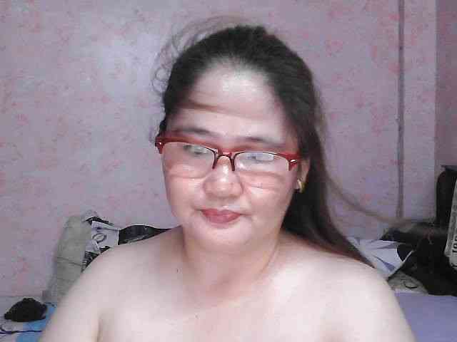 NICEtitspinay webcam