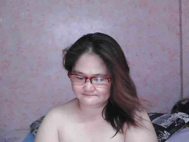 NICEtitspinay webcam
