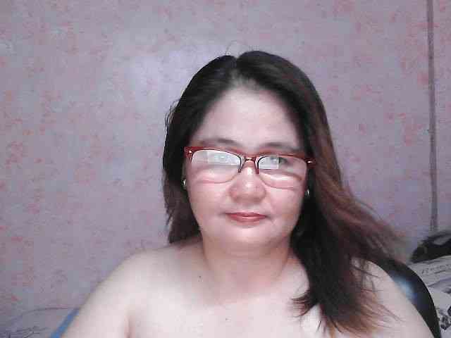 NICEtitspinay webcam