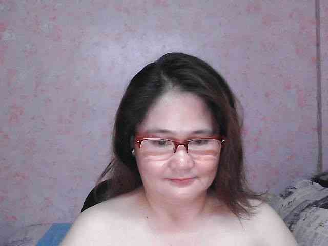 NICEtitspinay webcam