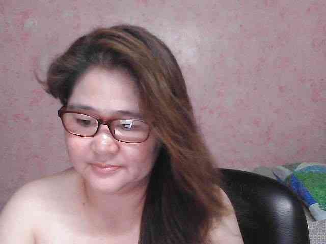 NICEtitspinay webcam