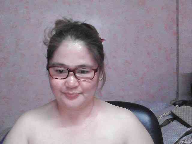 NICEtitspinay webcam