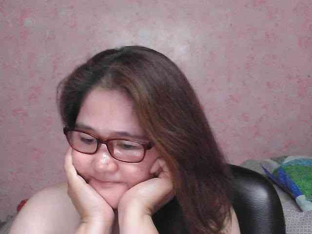 NICEtitspinay webcam