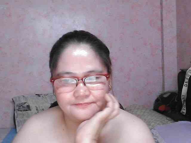 NICEtitspinay webcam