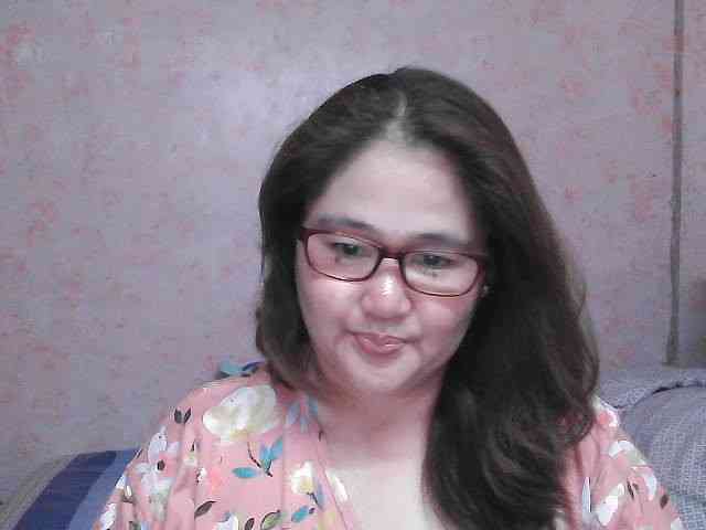 NICEtitspinay webcam