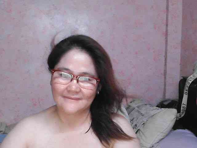 NICEtitspinay webcam