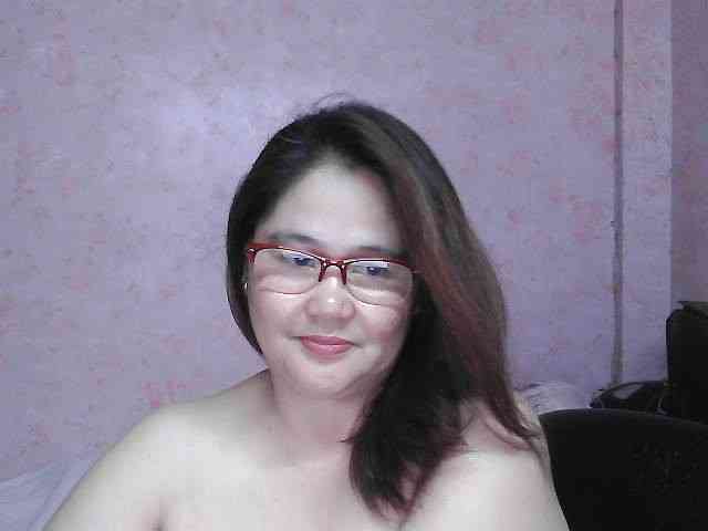 NICEtitspinay webcam