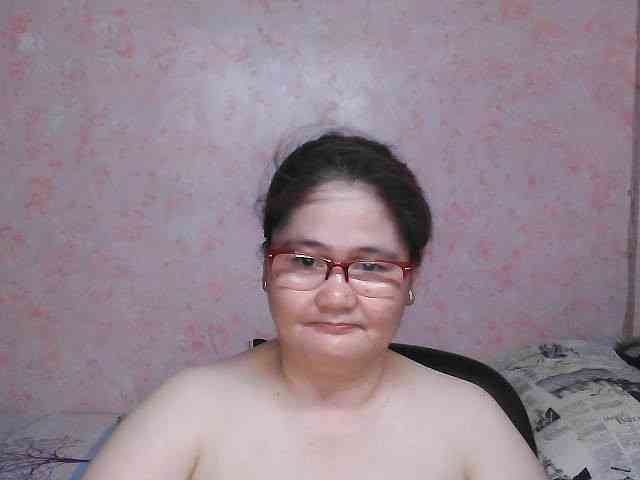NICEtitspinay webcam