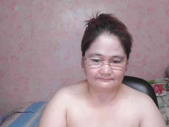 NICEtitspinay webcam