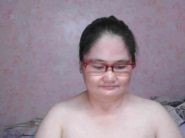 NICEtitspinay webcam
