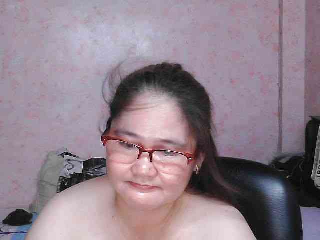 NICEtitspinay webcam