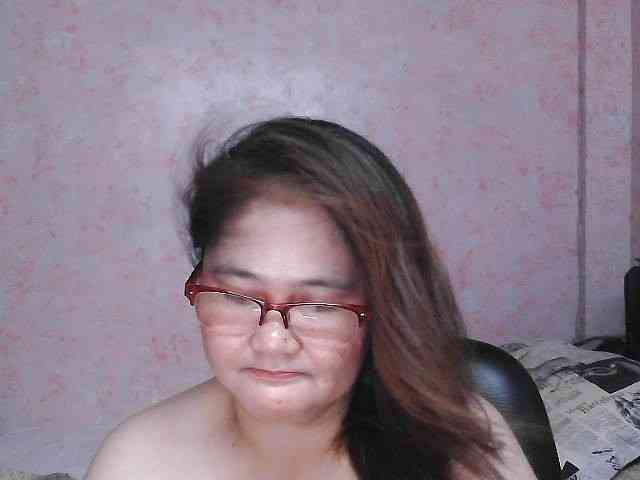 NICEtitspinay webcam