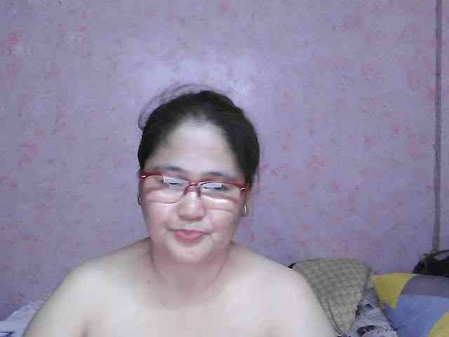 NICEtitspinay webcam