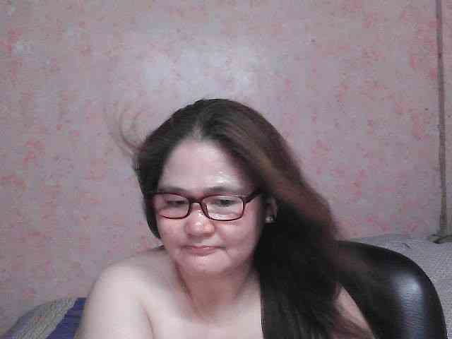 NICEtitspinay webcam