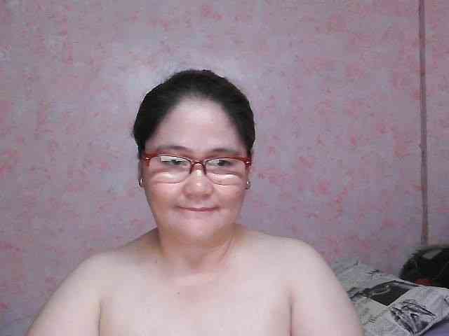 NICEtitspinay webcam