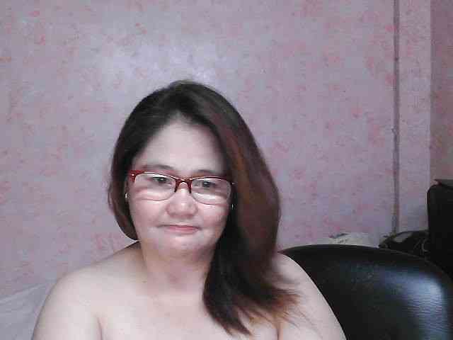 NICEtitspinay webcam