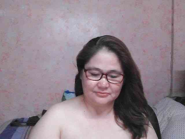 NICEtitspinay webcam