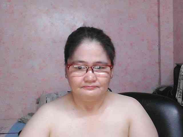 NICEtitspinay webcam