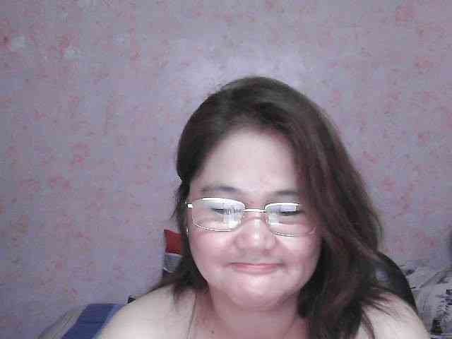 NICEtitspinay webcam
