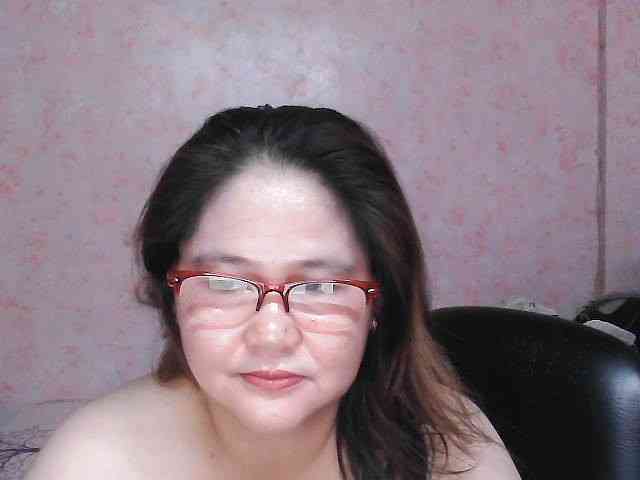 NICEtitspinay webcam
