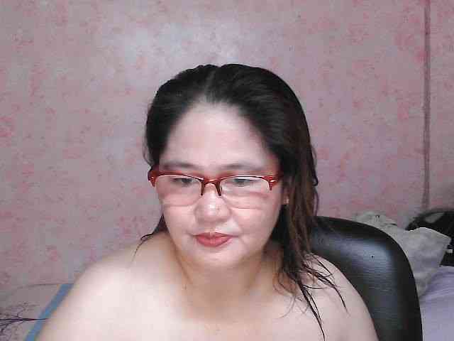 NICEtitspinay webcam