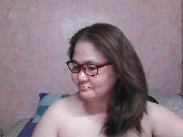 NICEtitspinay webcam