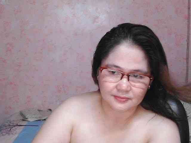 NICEtitspinay webcam
