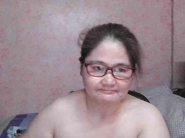 NICEtitspinay webcam