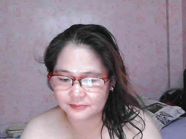 NICEtitspinay webcam