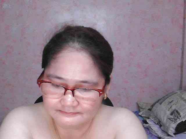 NICEtitspinay webcam
