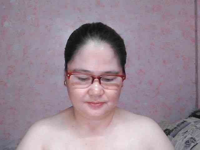 NICEtitspinay webcam