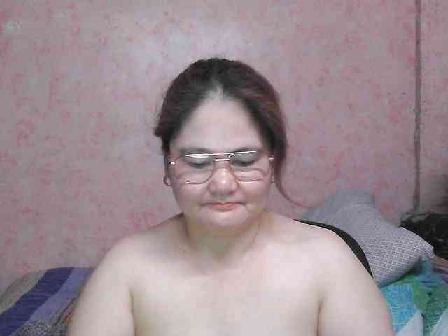 NICEtitspinay webcam