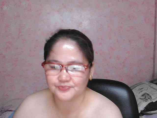 NICEtitspinay webcam