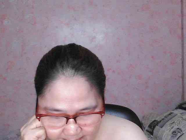 NICEtitspinay webcam
