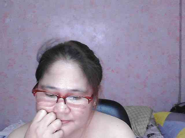 NICEtitspinay webcam