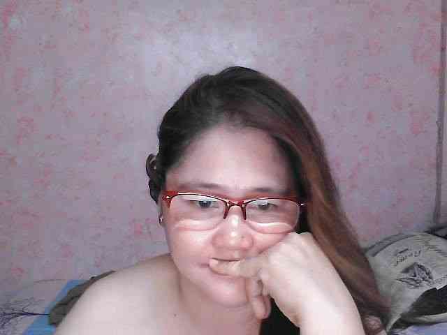 NICEtitspinay webcam