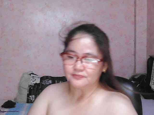 NICEtitspinay webcam