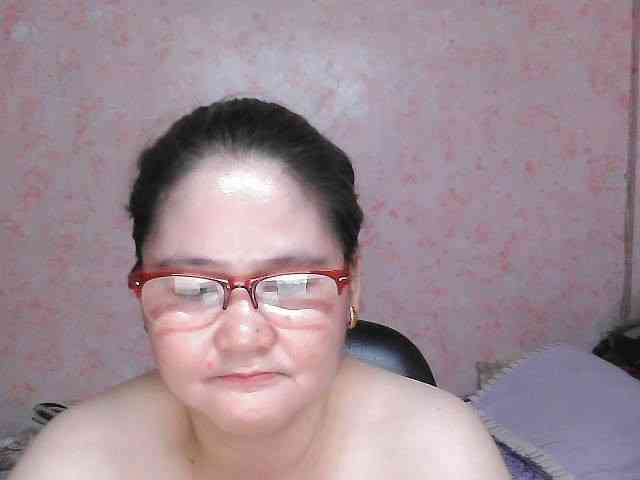 NICEtitspinay webcam