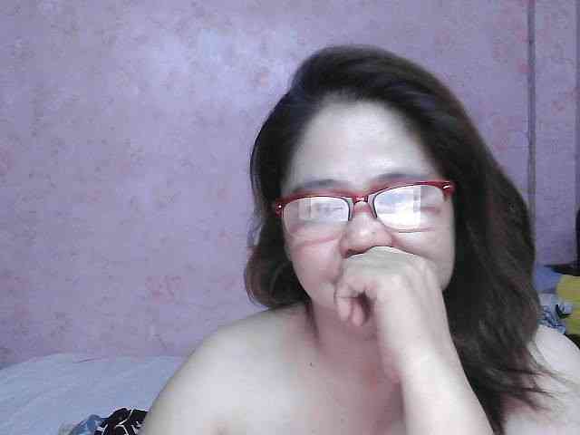 NICEtitspinay webcam