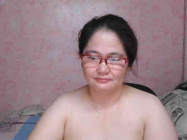 NICEtitspinay webcam