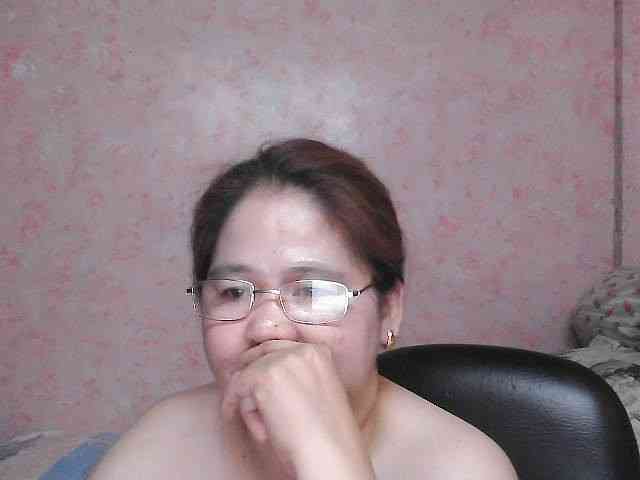 NICEtitspinay webcam