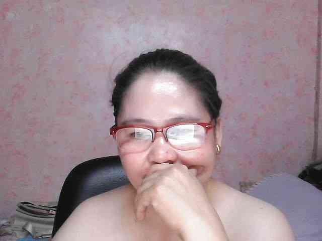 NICEtitspinay webcam