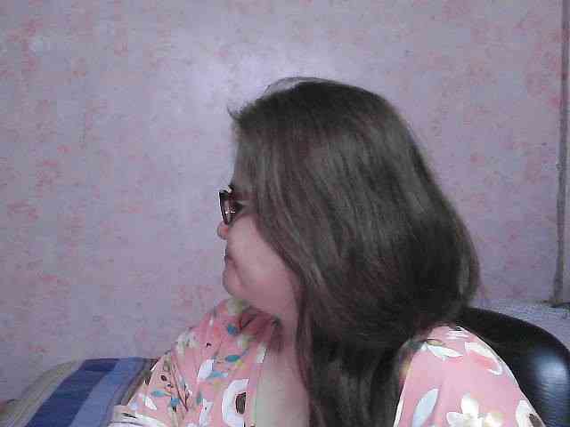 NICEtitspinay webcam