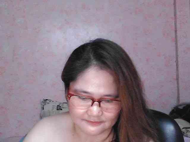 NICEtitspinay webcam