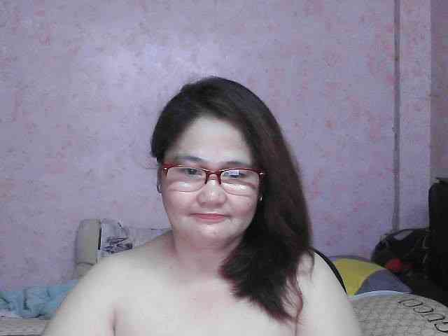 NICEtitspinay webcam