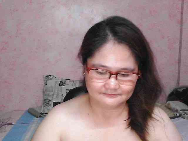 NICEtitspinay webcam