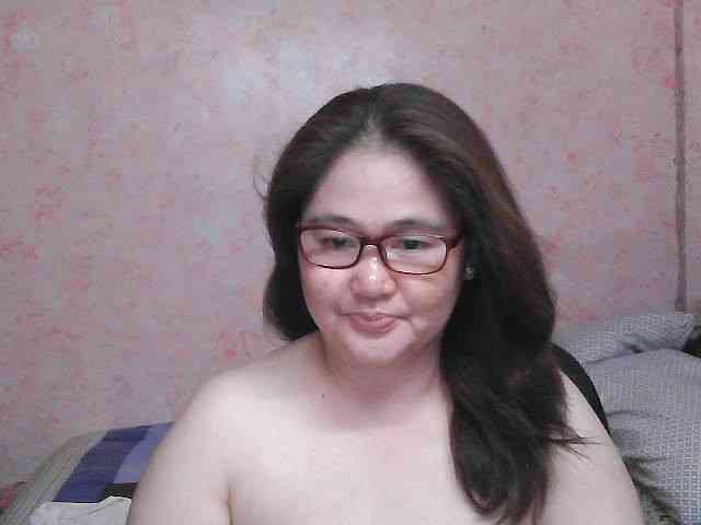 NICEtitspinay webcam